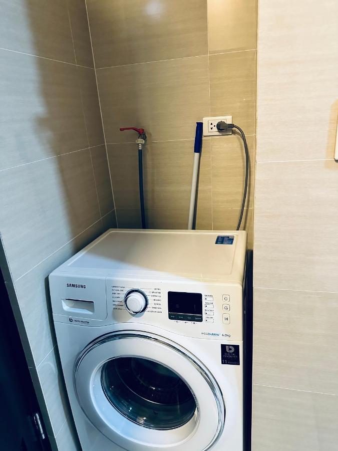 81 Newport Condominium Cluster 5 3A By Rechelle Nunag パサイ エクステリア 写真